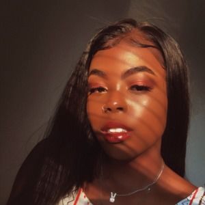 Meet your Posher, Bria